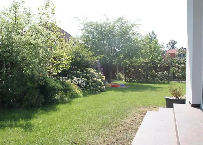 Holiday Home Prague Pruhonice